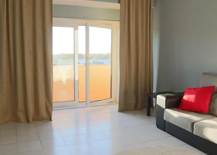 сomfortable And Free Garage Parking Oporto