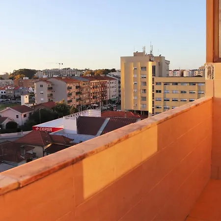 сomfortable And Free Garage Parking Πόρτο