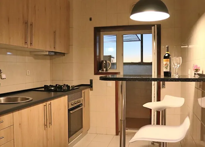 сomfortable And Free Garage Parking *