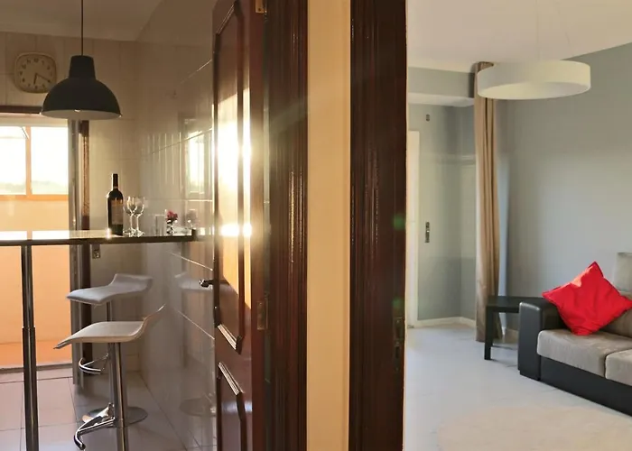 сomfortable And Free Garage Parking Porto